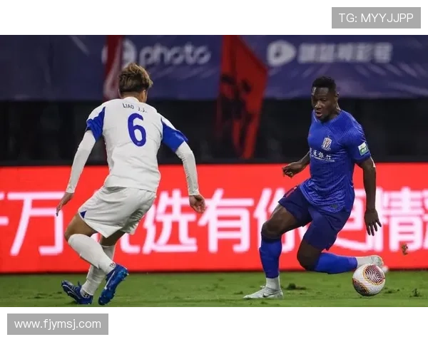 路易斯:参与申花两次合练后感觉表现不佳期待提升球队默契 路易斯:参与申花两次合练后感觉表现不佳期待提升球队默契