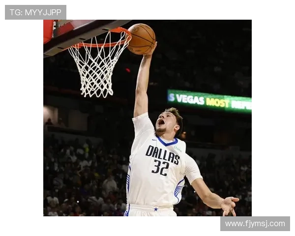 弗拉格前三场表现亮眼 场均16.7分6.3篮板3.3助攻 命中率全面爆发 弗拉格前三场表现亮眼 场均16.7分6.3篮板3.3助攻 命中率全面爆发